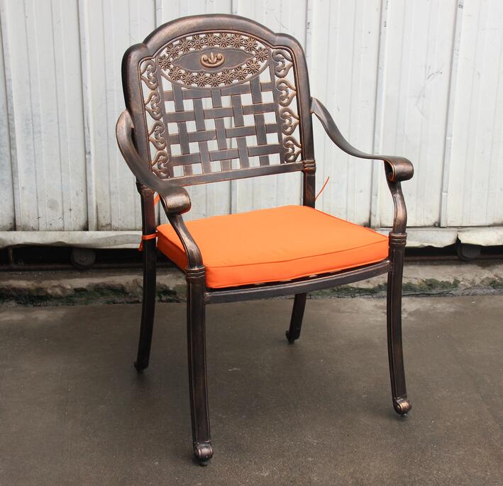 AL-213 Cast Aluminum table and chair